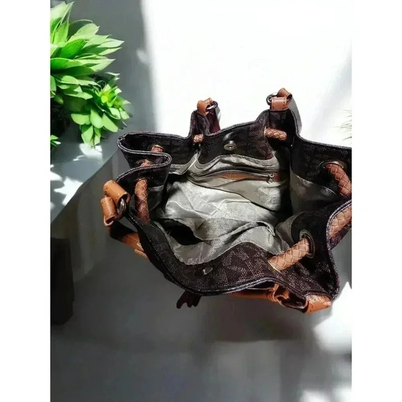 Michael Kors MARINA Signature Canvas Tassel Drawstring Large Hobo Bag - Picture 4 of 6